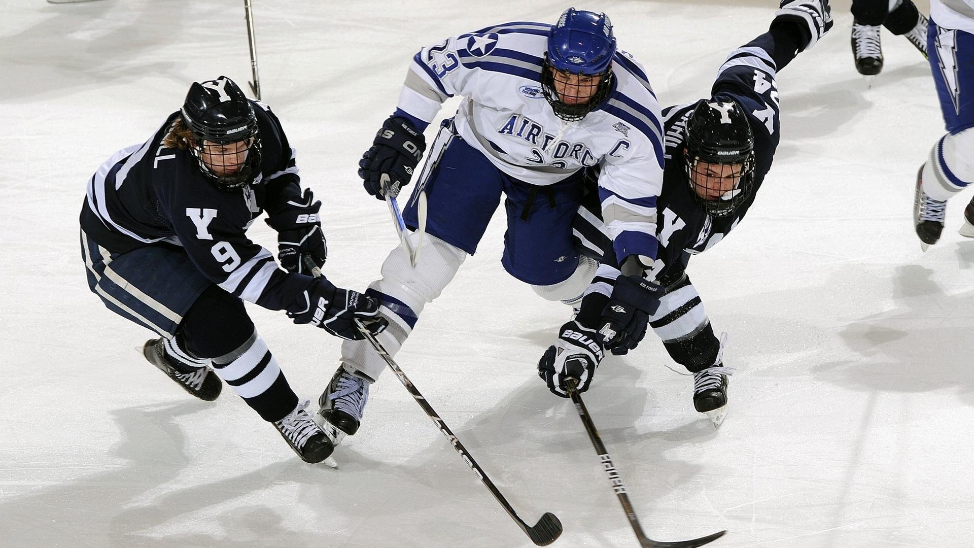 “场战行动：战术布局的智谋比拼”，战场现场版