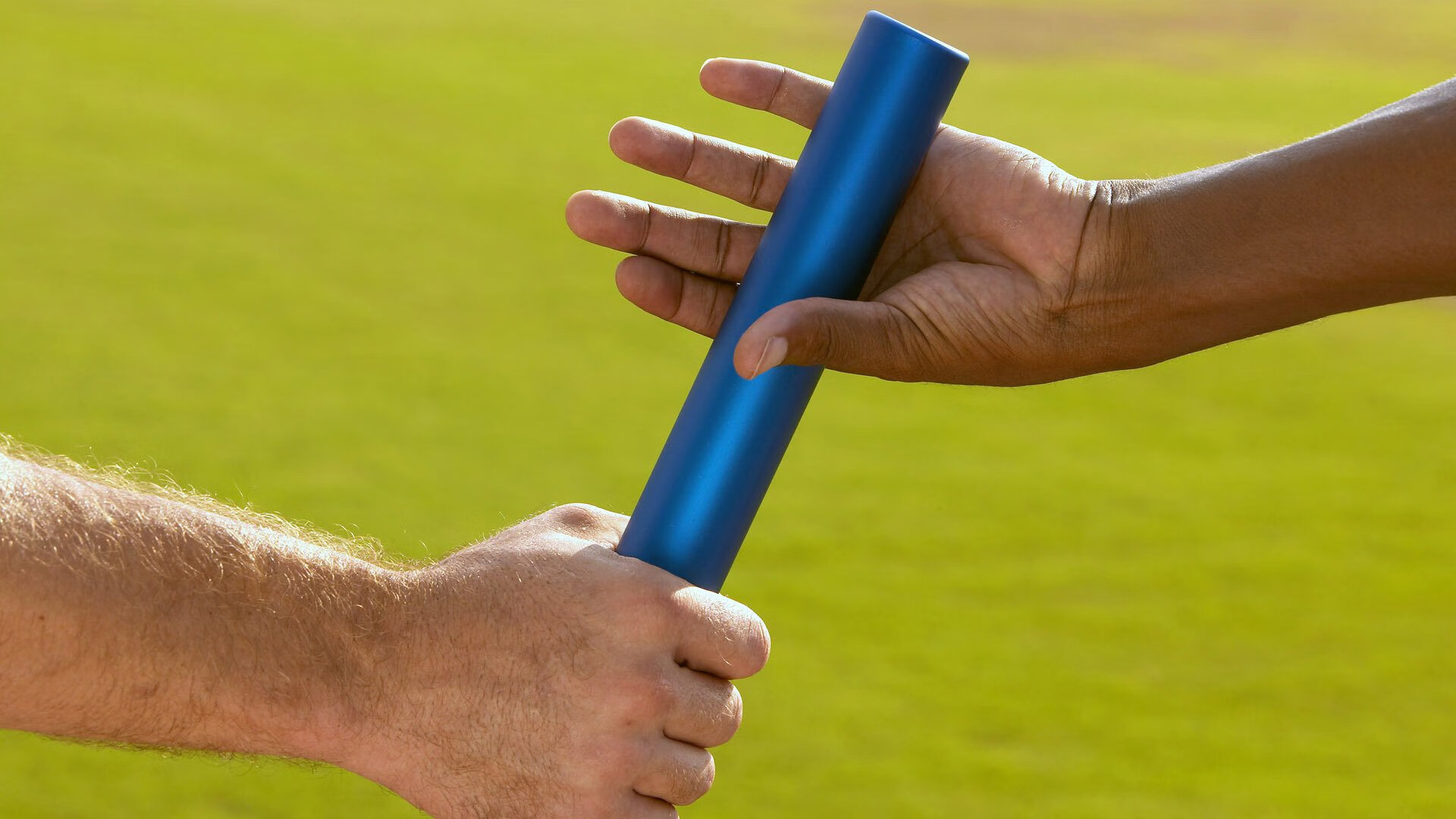 开云体育官方网站-个性化装备：球杆、球鞋的个性定制火了，签名球杆